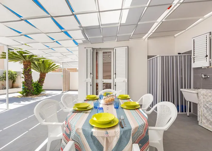 Casa Minosse - Piano Terra Con Ampia Terrazza - Fronte Spiaggia - Maldive Del Salento